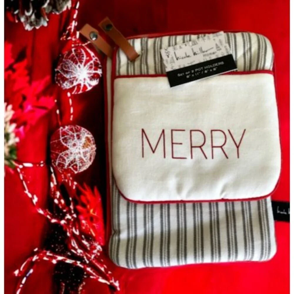 Nicole Miller Merry Christmas Potholders Set of 2 Stripe Ecru Holiday Cotton